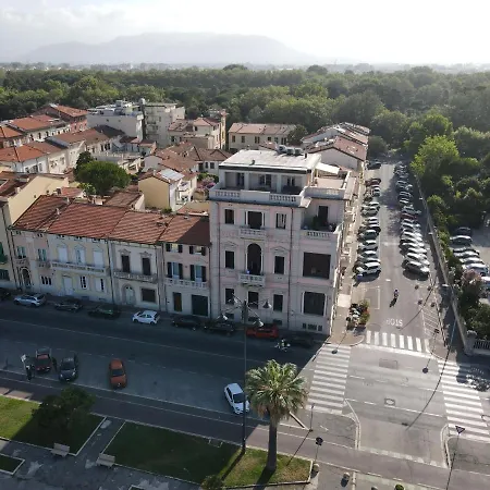 Hotel Tina 3*