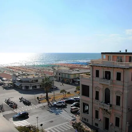 Hotel Tina 3*